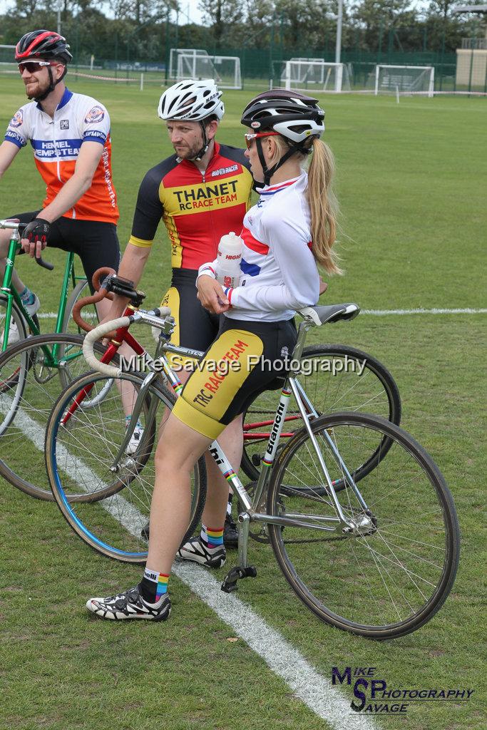 20170806-0011.jpg - Medway Velo Grass Track Event 06-Aug-2017.