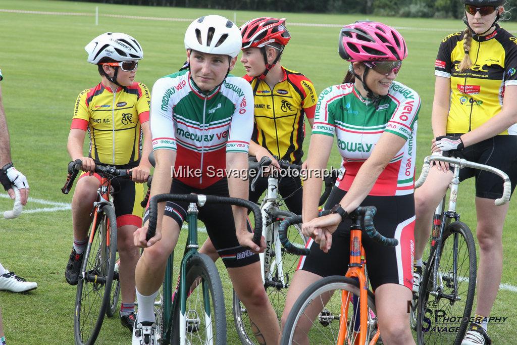 20170806-0013.jpg - Medway Velo Grass Track Event 06-Aug-2017.