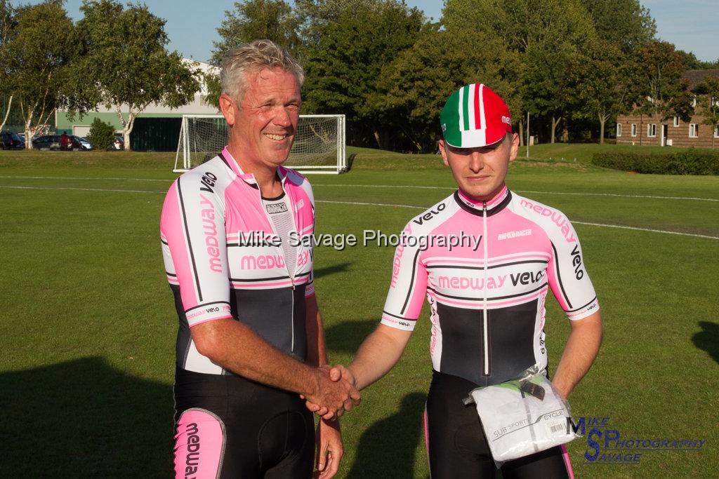 20170806-3716.jpg - Medway Velo Grass Track Event 06-Aug-2017.