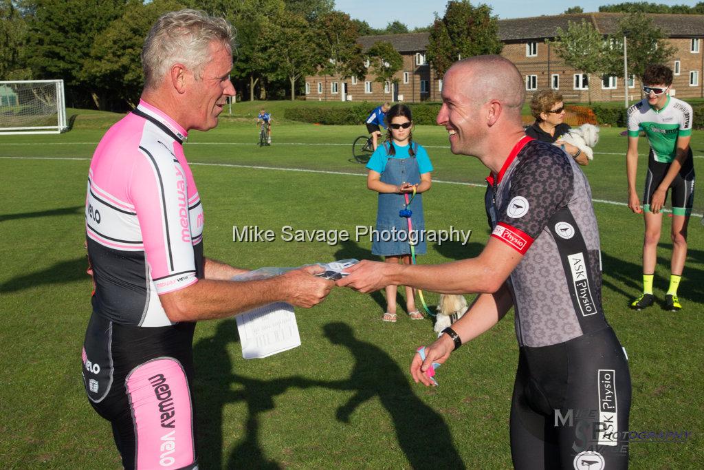 20170806-3767.jpg - Medway Velo Grass Track Event 06-Aug-2017.
