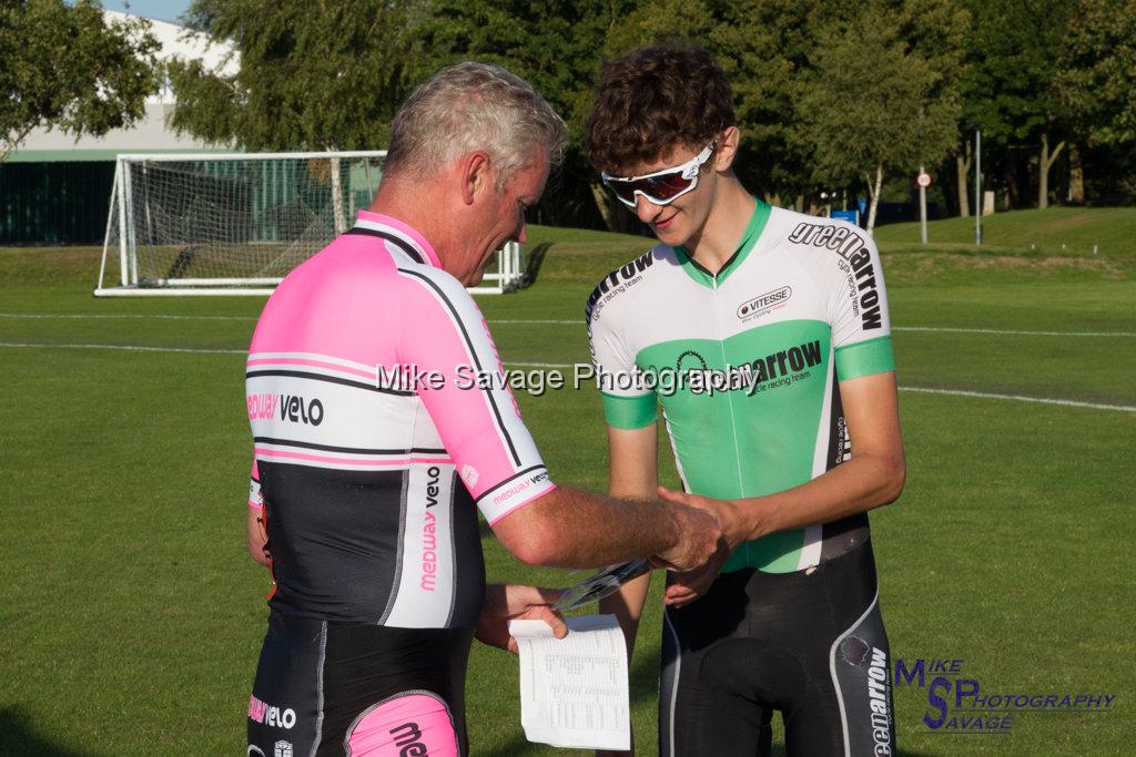 20170806-3781.jpg - Medway Velo Grass Track Event 06-Aug-2017.