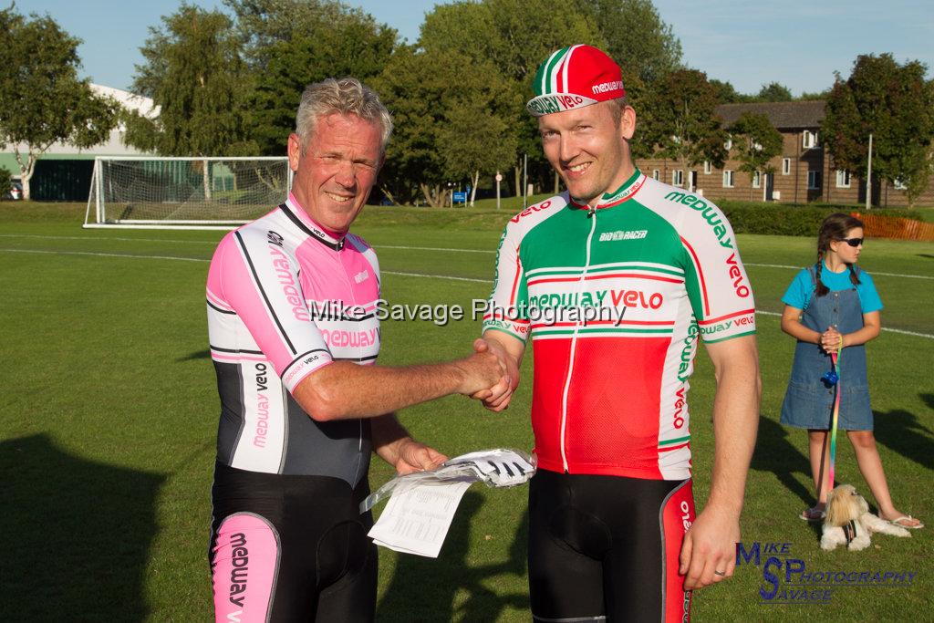 20170806-3785.jpg - Medway Velo Grass Track Event 06-Aug-2017.