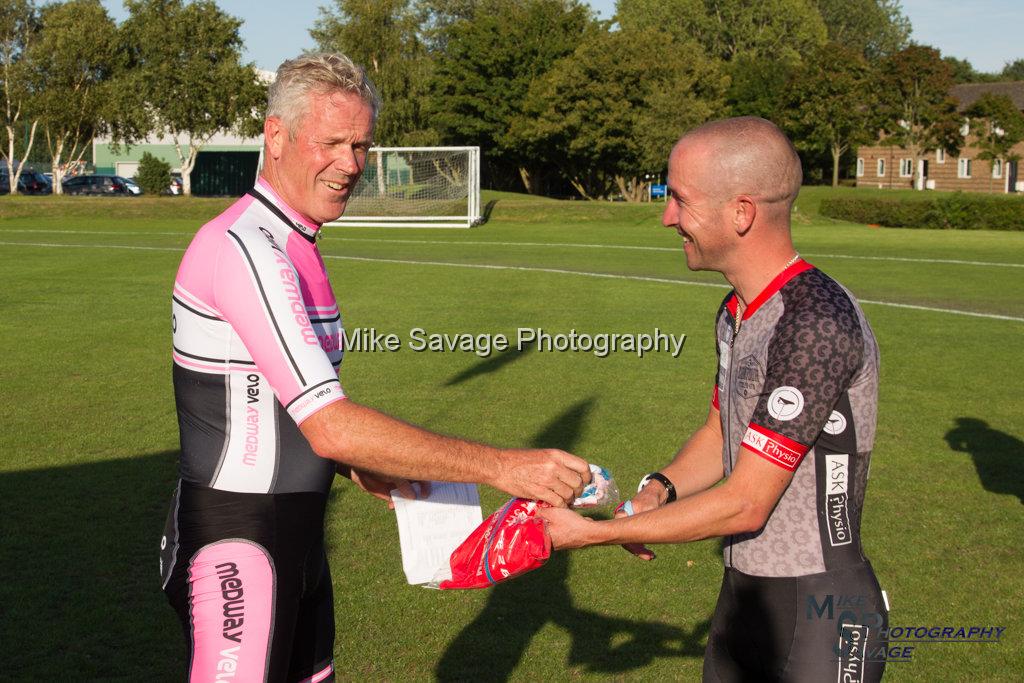 20170806-3787.jpg - Medway Velo Grass Track Event 06-Aug-2017.
