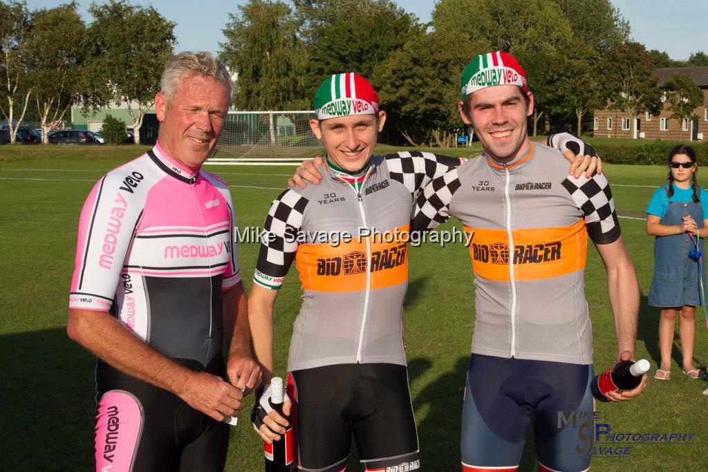 20170806-3790.jpg - Medway Velo Grass Track Event 06-Aug-2017.