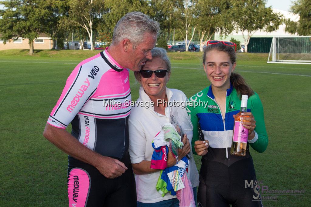 20170806-3815.jpg - Medway Velo Grass Track Event 06-Aug-2017.
