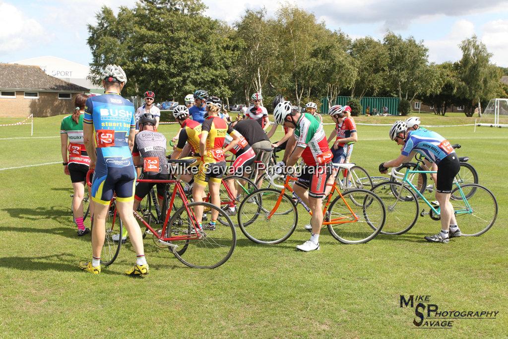 20170806-0639.jpg - Medway Velo Grass Track Event 06-Aug-2017.