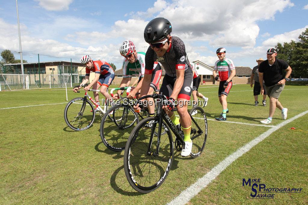 20170806-0688.jpg - Medway Velo Grass Track Event 06-Aug-2017.