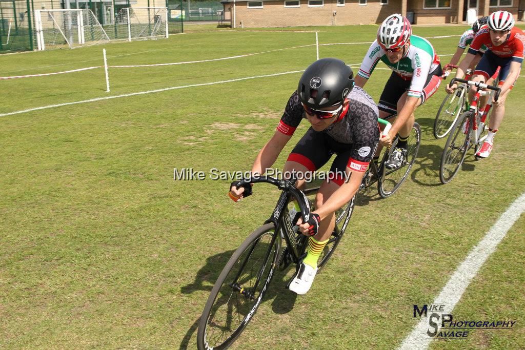 20170806-0697.jpg - Medway Velo Grass Track Event 06-Aug-2017.