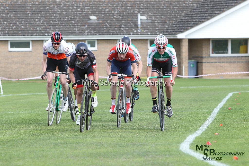 20170806-1110.jpg - Medway Velo Grass Track Event 06-Aug-2017.