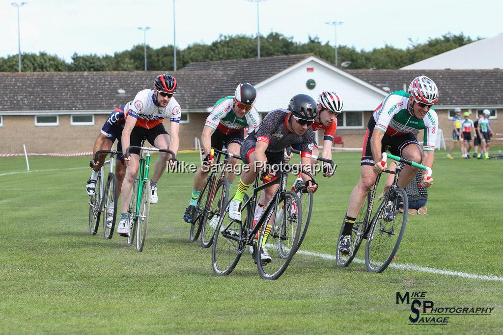 20170806-1120.jpg - Medway Velo Grass Track Event 06-Aug-2017.