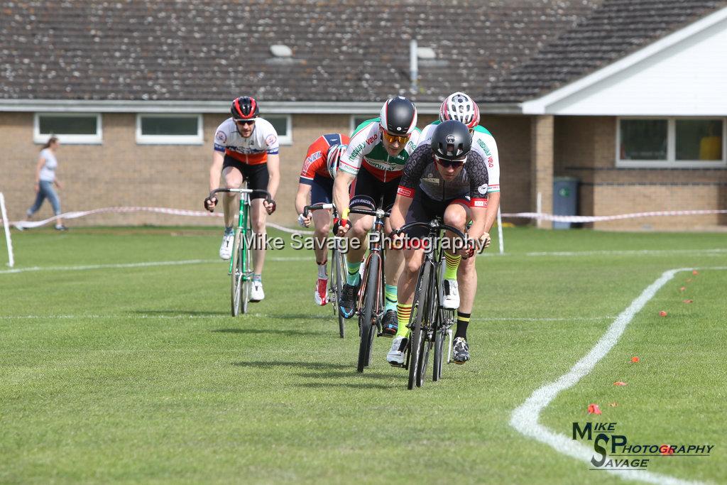 20170806-1132.jpg - Medway Velo Grass Track Event 06-Aug-2017.
