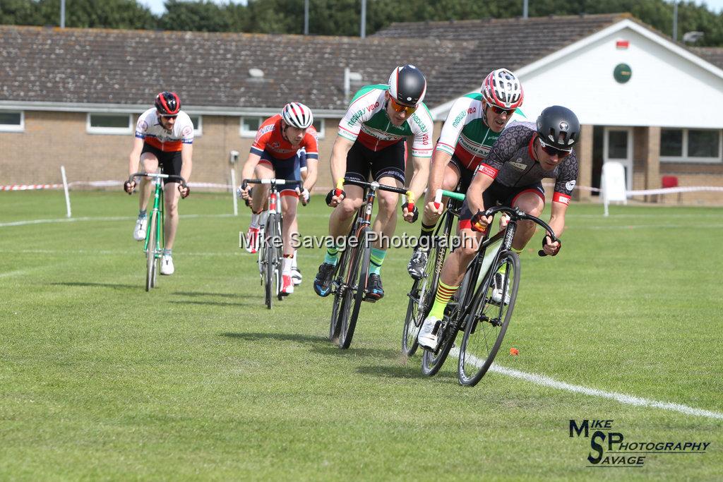 20170806-1138.jpg - Medway Velo Grass Track Event 06-Aug-2017.