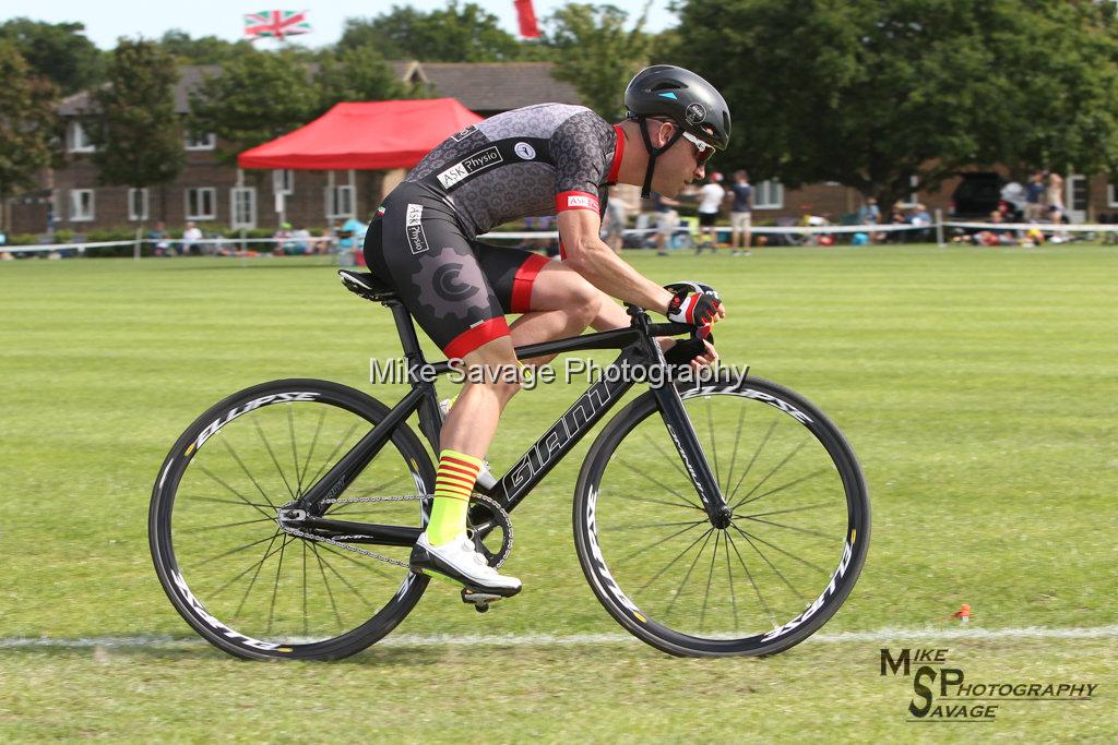 20170806-1141.jpg - Medway Velo Grass Track Event 06-Aug-2017.
