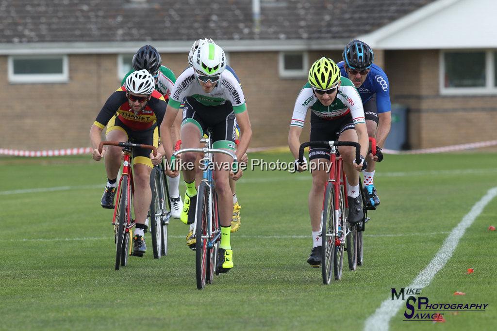 20170806-1214.jpg - Medway Velo Grass Track Event 06-Aug-2017.