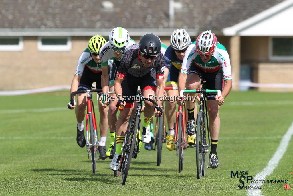 20170806-1505.jpg - Medway Velo Grass Track Event 06-Aug-2017.
