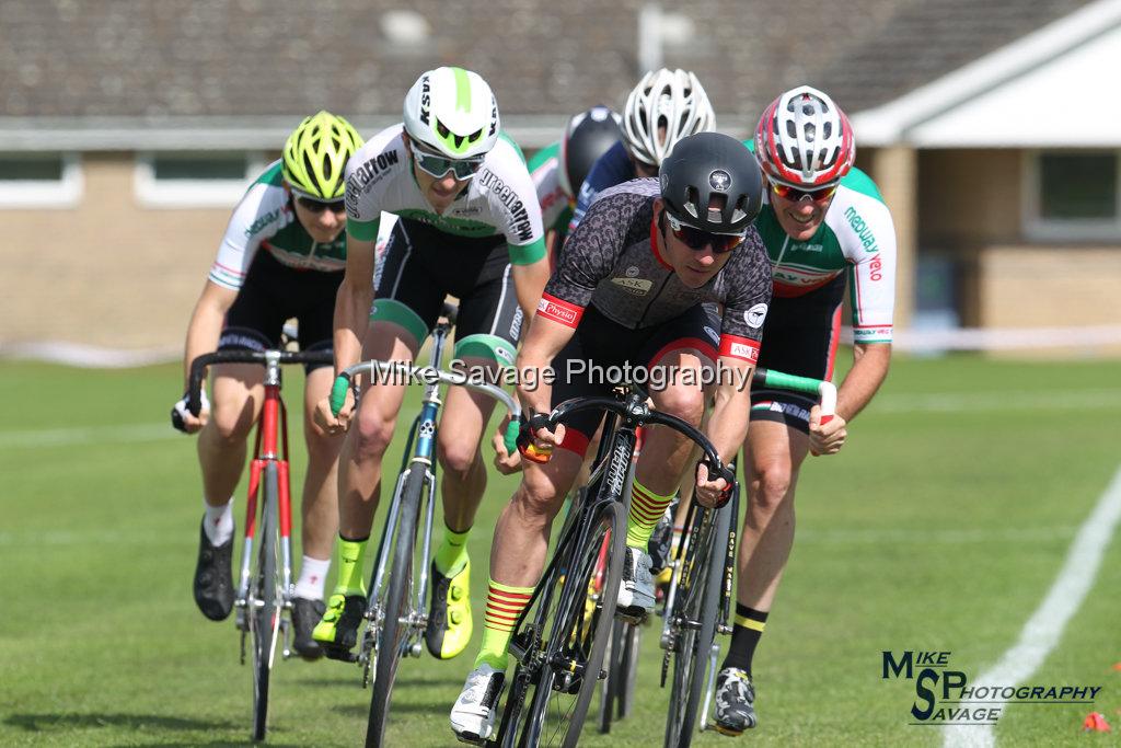 20170806-1509.jpg - Medway Velo Grass Track Event 06-Aug-2017.