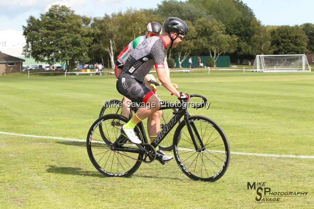 20170806-1564.jpg - Medway Velo Grass Track Event 06-Aug-2017.