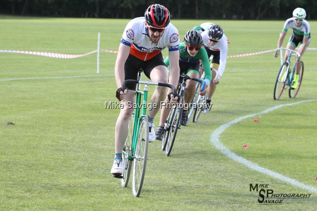 20170806-1679.jpg - Medway Velo Grass Track Event 06-Aug-2017.