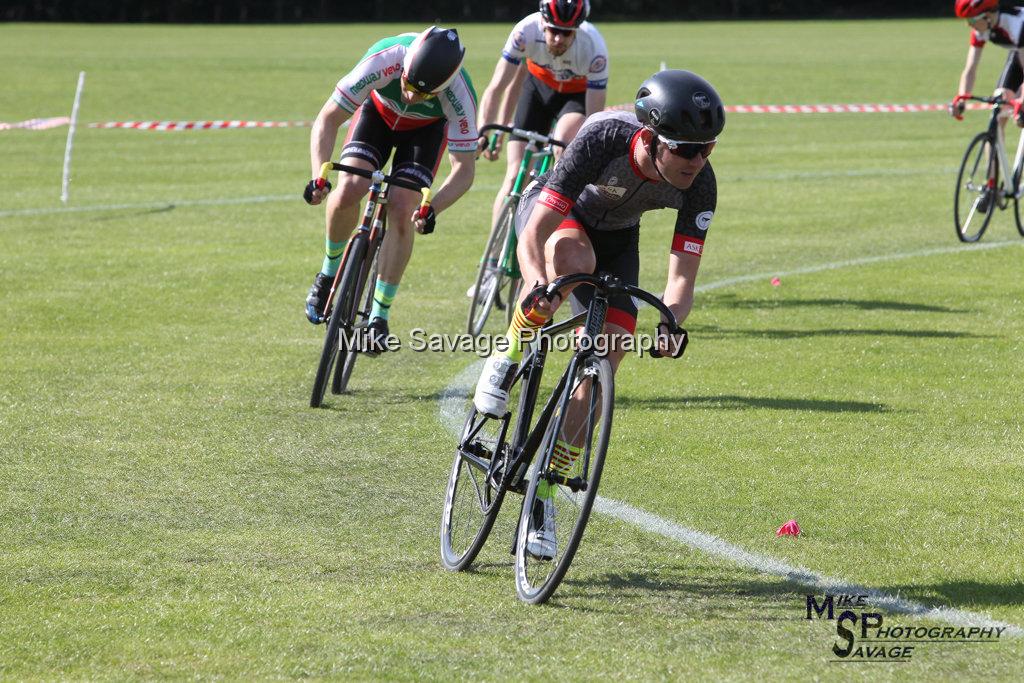 20170806-1840.jpg - Medway Velo Grass Track Event 06-Aug-2017.