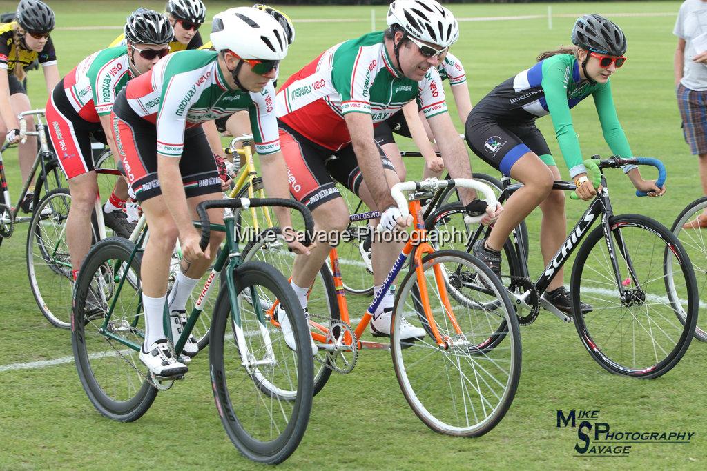 20170806-0246.jpg - Medway Velo Grass Track Event 06-Aug-2017.