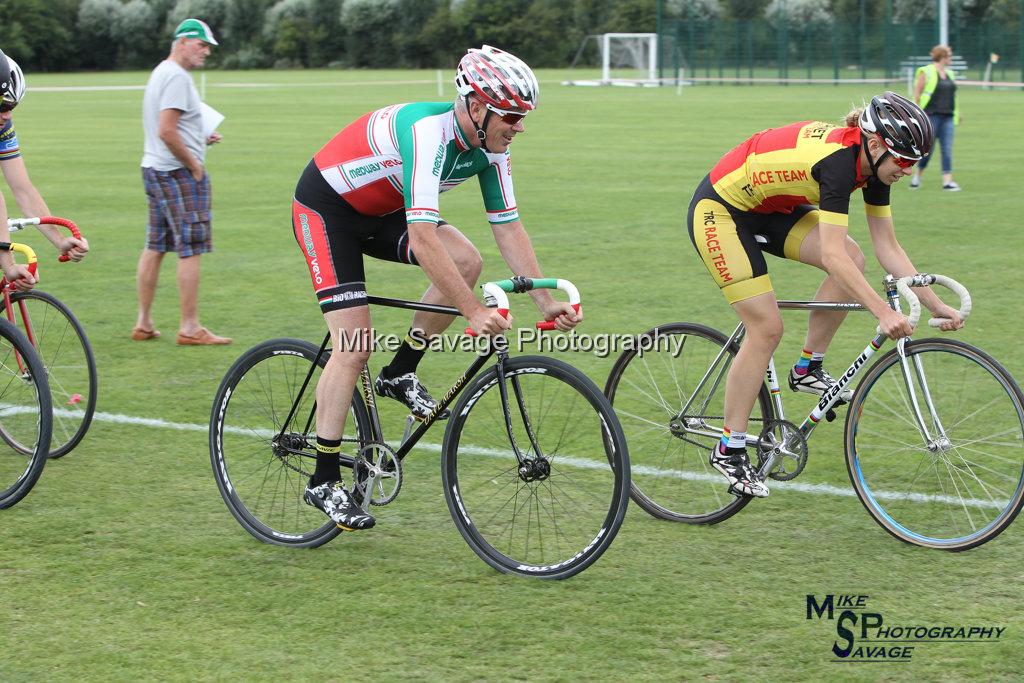20170806-0259.jpg - Medway Velo Grass Track Event 06-Aug-2017.