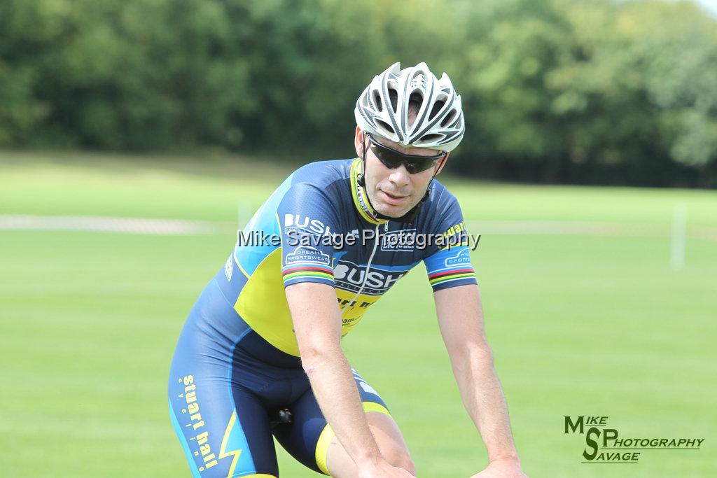 20170806-0541.jpg - Medway Velo Grass Track Event 06-Aug-2017.