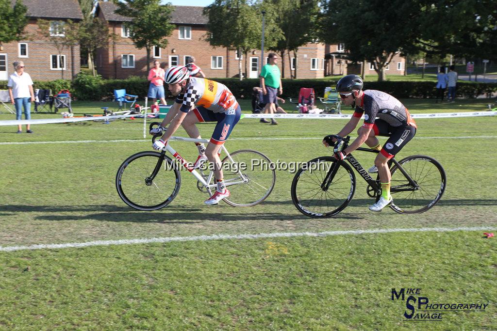 20170806-2997.jpg - Medway Velo Grass Track Event 06-Aug-2017.