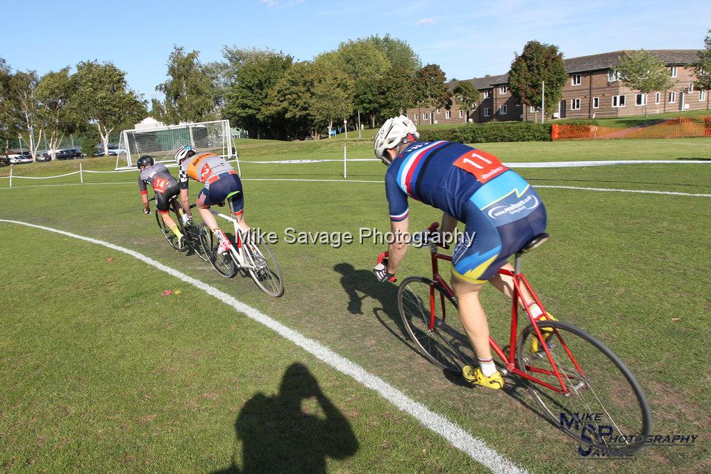 20170806-3016.jpg - Medway Velo Grass Track Event 06-Aug-2017.