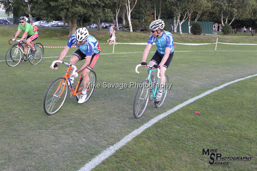 20170806-3042.jpg - Medway Velo Grass Track Event 06-Aug-2017.