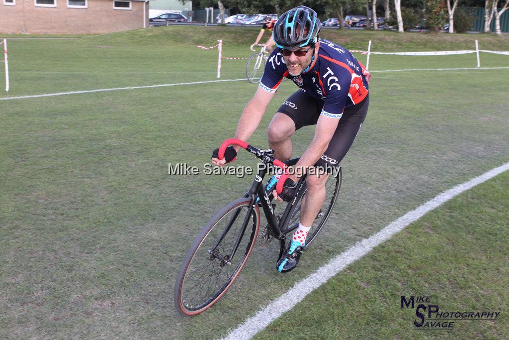 20170806-3065.jpg - Medway Velo Grass Track Event 06-Aug-2017.