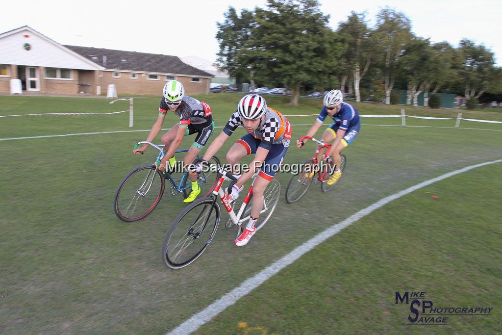20170806-3110.jpg - Medway Velo Grass Track Event 06-Aug-2017.