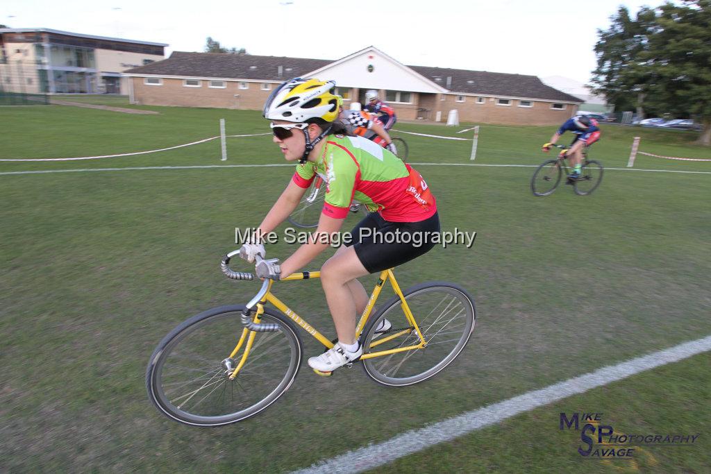 20170806-3132.jpg - Medway Velo Grass Track Event 06-Aug-2017.