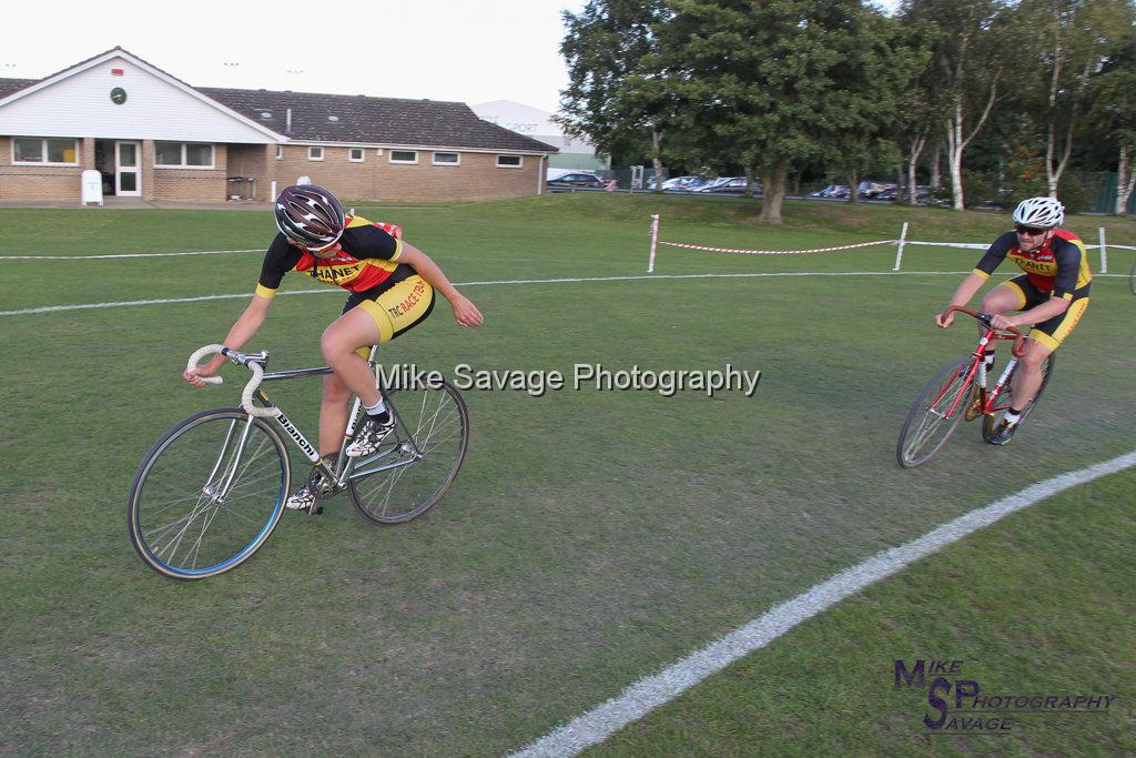 20170806-3143.jpg - Medway Velo Grass Track Event 06-Aug-2017.