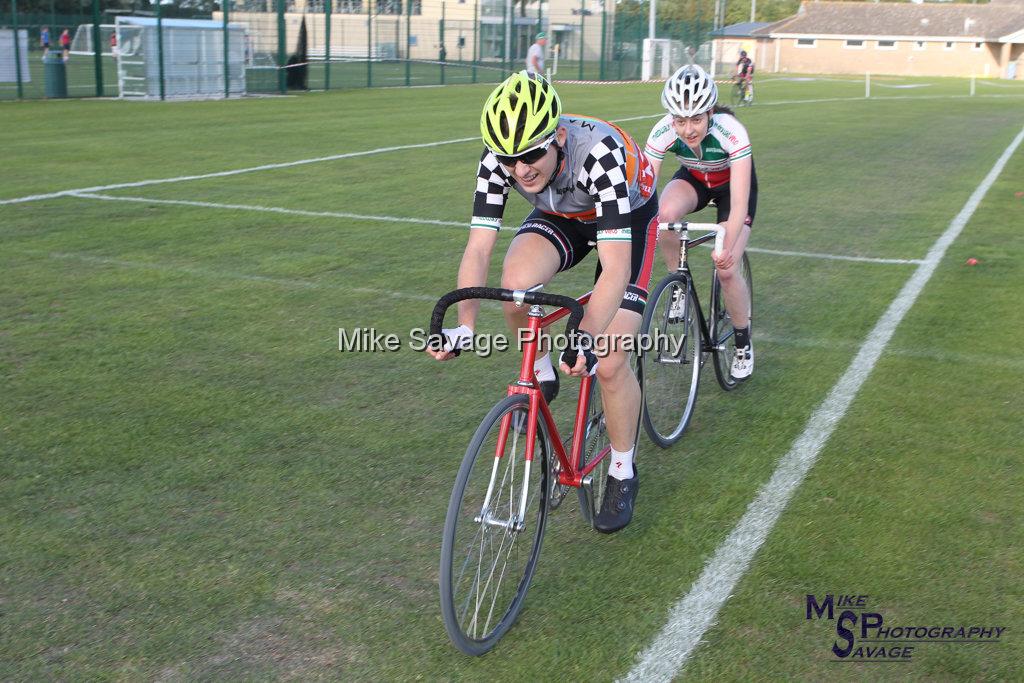 20170806-3194.jpg - Medway Velo Grass Track Event 06-Aug-2017.