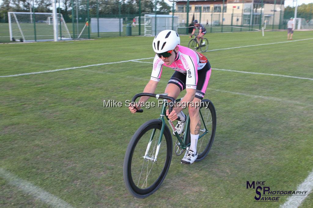 20170806-3199.jpg - Medway Velo Grass Track Event 06-Aug-2017.