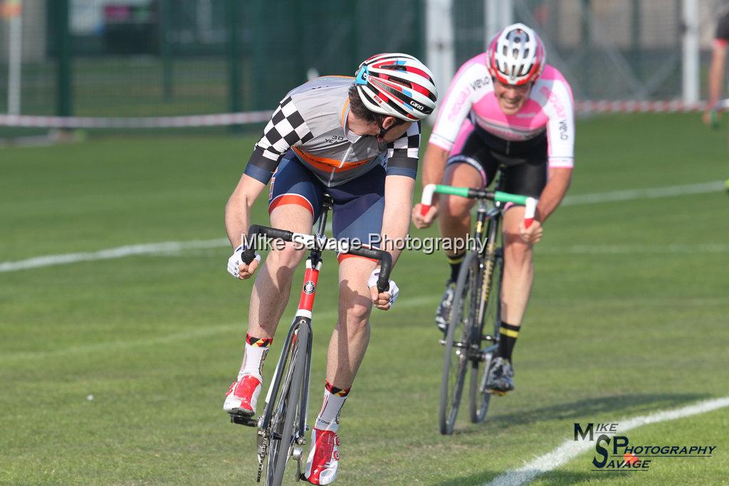 20170806-3220.jpg - Medway Velo Grass Track Event 06-Aug-2017.