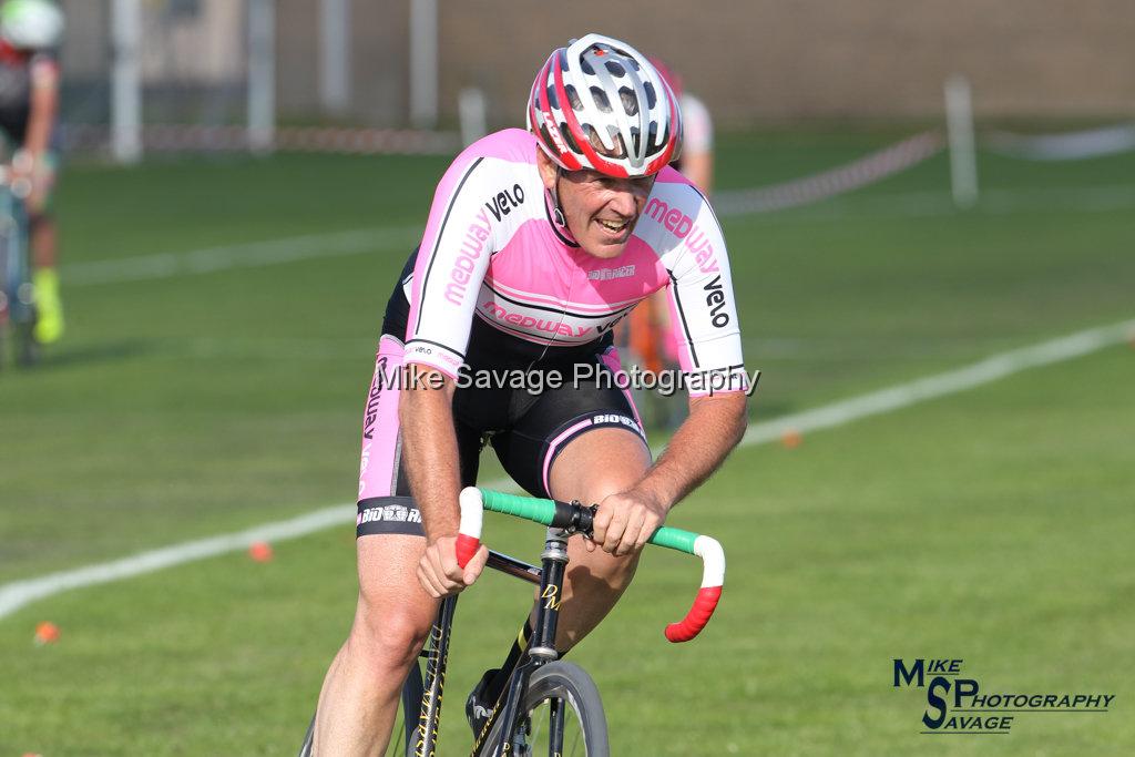20170806-3228.jpg - Medway Velo Grass Track Event 06-Aug-2017.