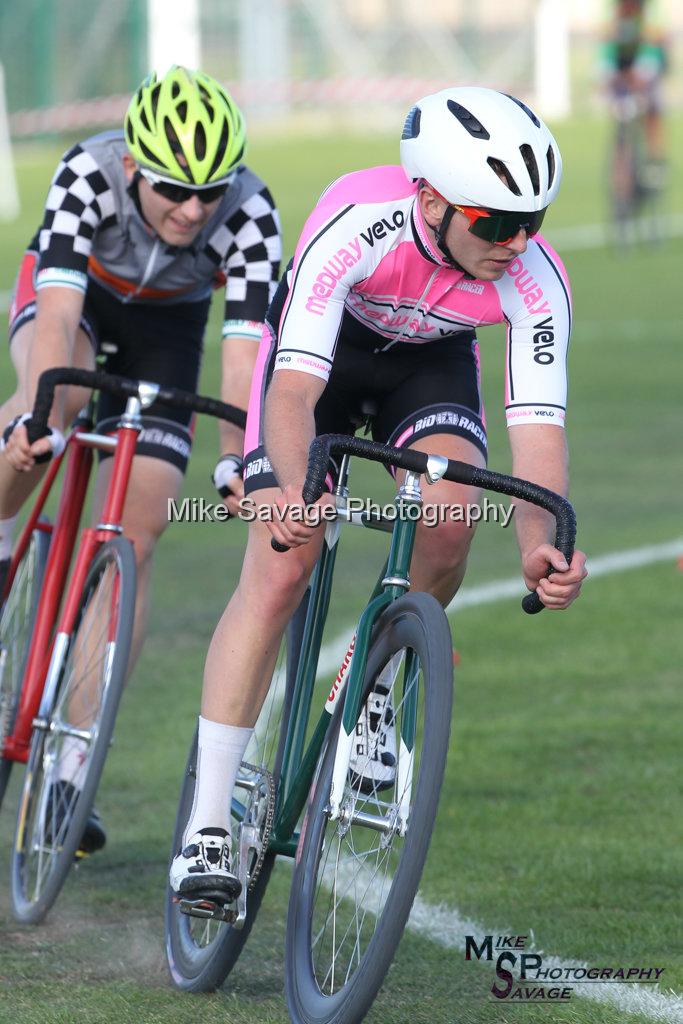 20170806-3258.jpg - Medway Velo Grass Track Event 06-Aug-2017.
