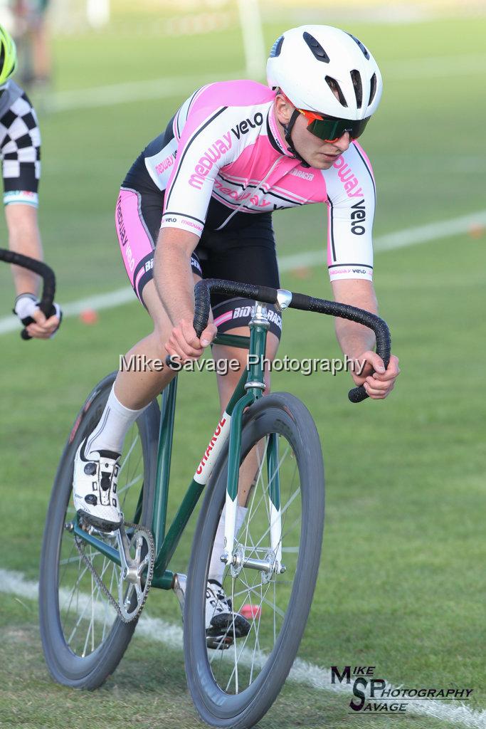 20170806-3261.jpg - Medway Velo Grass Track Event 06-Aug-2017.
