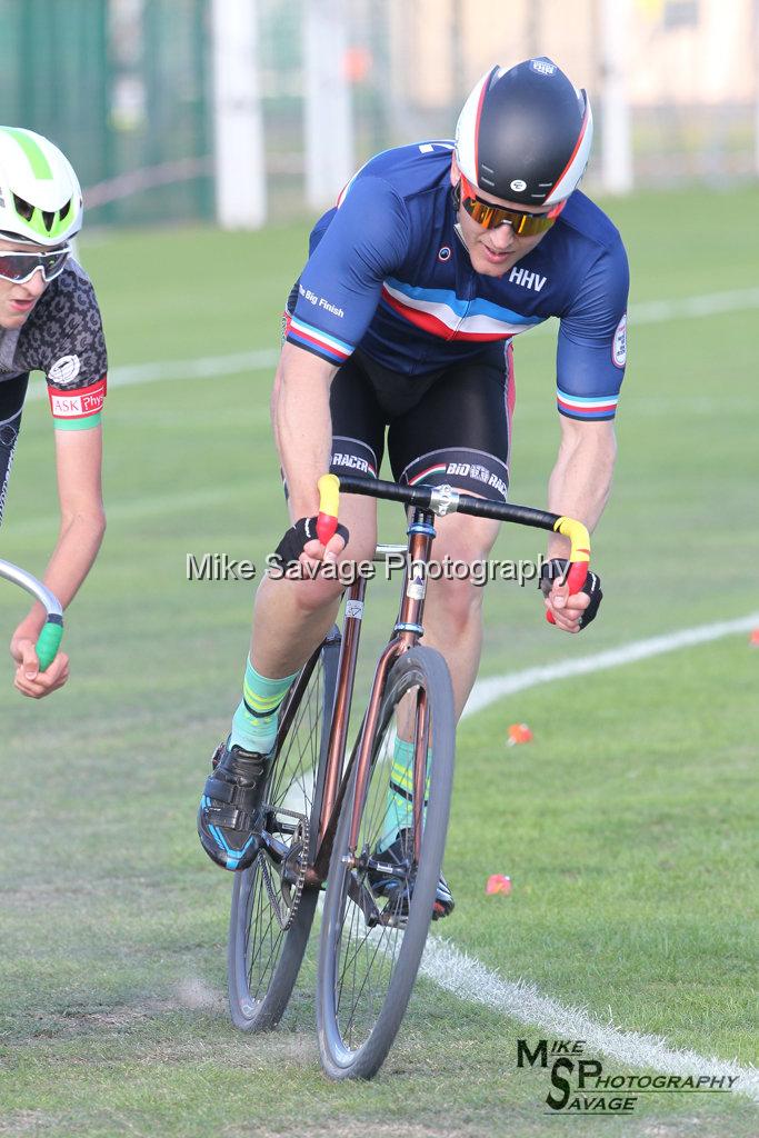 20170806-3269.jpg - Medway Velo Grass Track Event 06-Aug-2017.