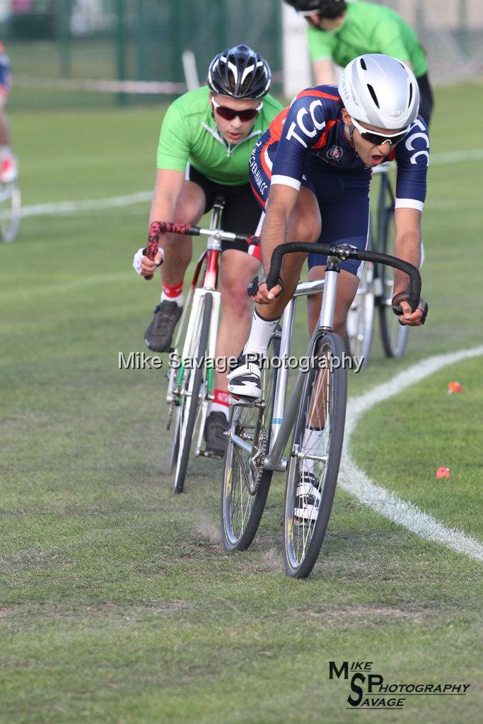 20170806-3281.jpg - Medway Velo Grass Track Event 06-Aug-2017.