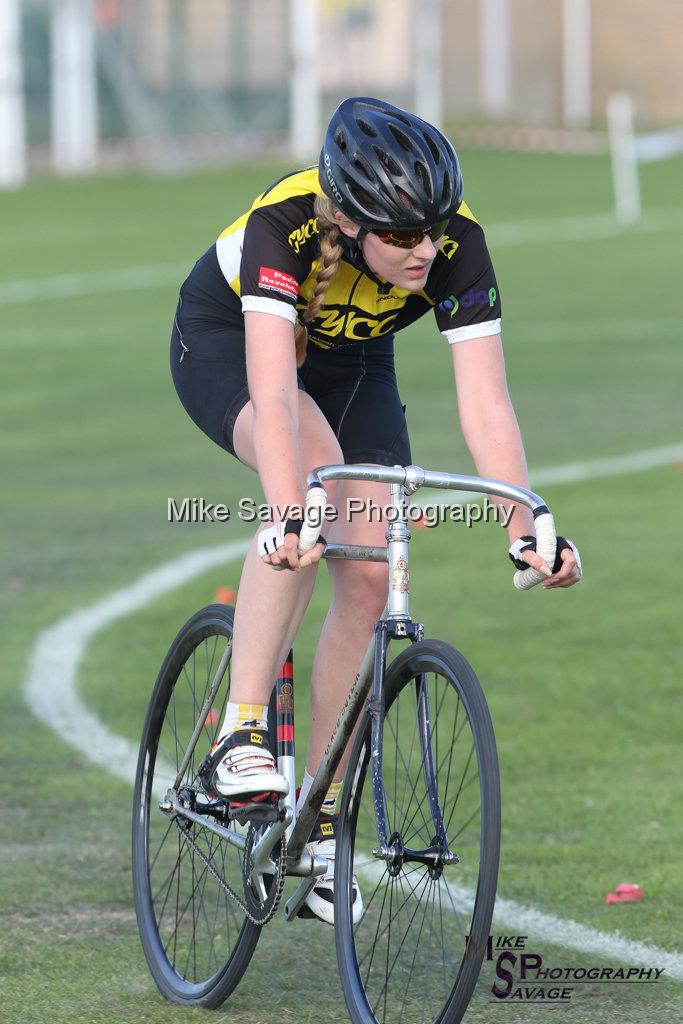 20170806-3285.jpg - Medway Velo Grass Track Event 06-Aug-2017.