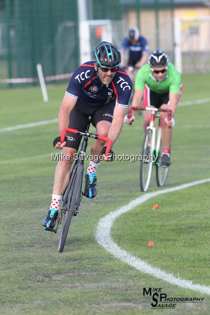 20170806-3295.jpg - Medway Velo Grass Track Event 06-Aug-2017.