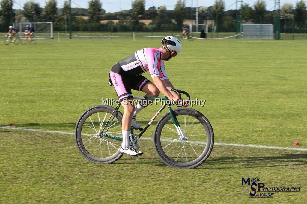 20170806-3412.jpg - Medway Velo Grass Track Event 06-Aug-2017.