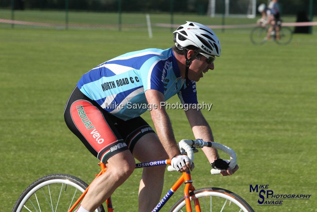 20170806-3610.jpg - Medway Velo Grass Track Event 06-Aug-2017.