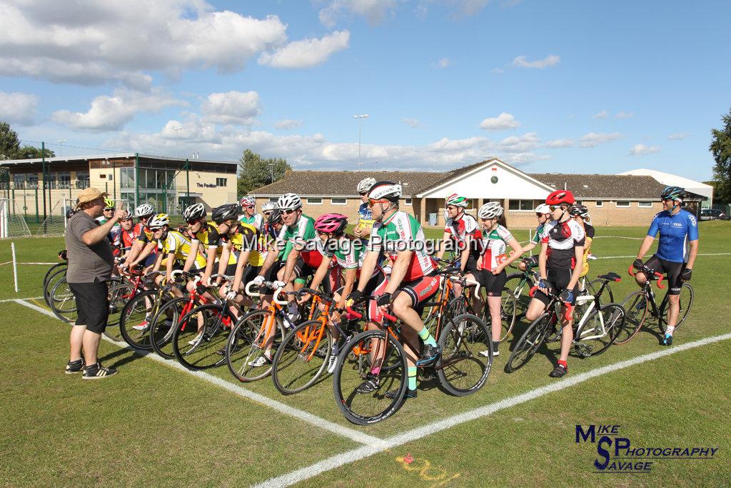 20170806-2313.jpg - Medway Velo Grass Track Event 06-Aug-2017.