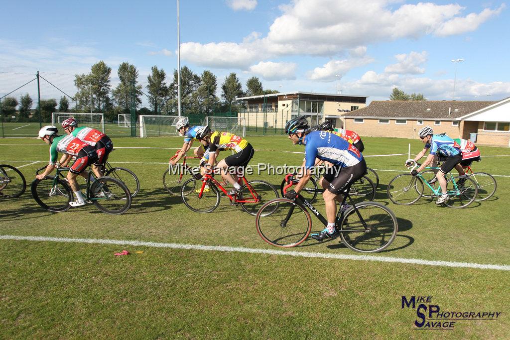 20170806-2337.jpg - Medway Velo Grass Track Event 06-Aug-2017.