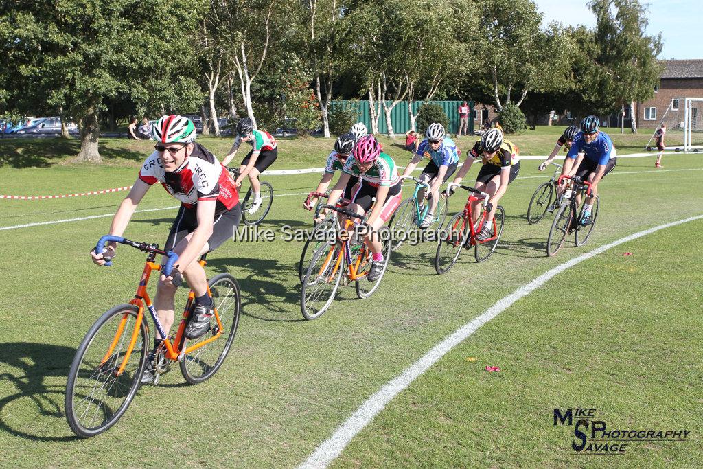 20170806-2357.jpg - Medway Velo Grass Track Event 06-Aug-2017.
