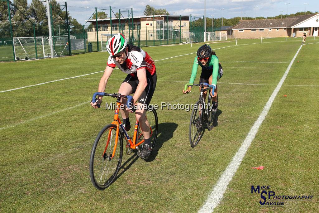 20170806-2425.jpg - Medway Velo Grass Track Event 06-Aug-2017.