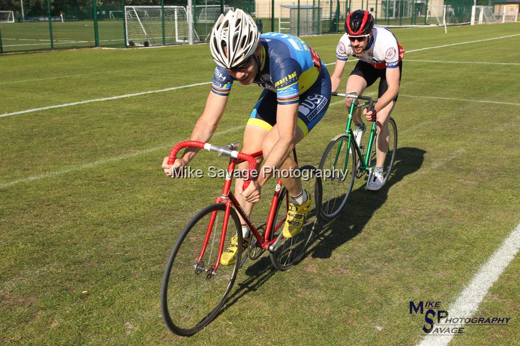 20170806-2437.jpg - Medway Velo Grass Track Event 06-Aug-2017.